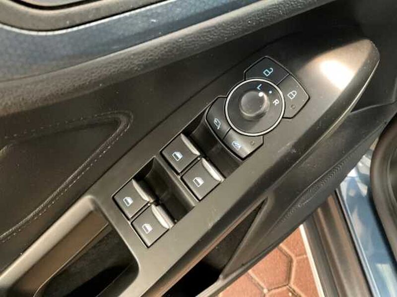 Ford Focus Turnier Active+Automatik+LED+Kamera+Navi