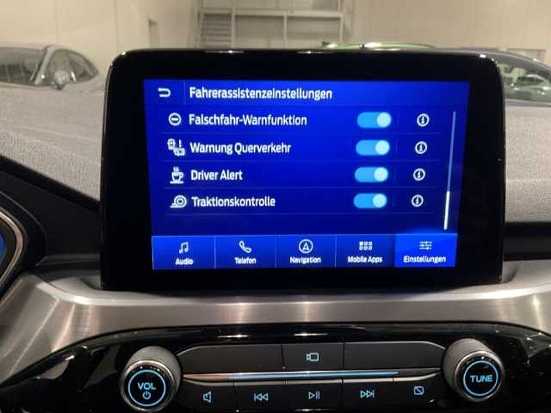 Ford Kuga Titanium FHEV AWD+Head-UP+KeyFree+Kamera