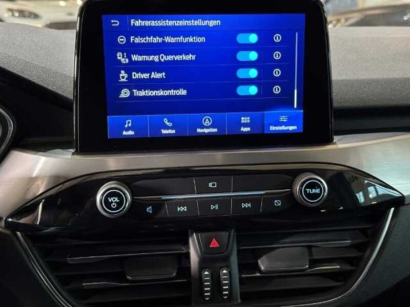 Ford Kuga Titanium+Automatik+AHK+Kamera+Key-Free