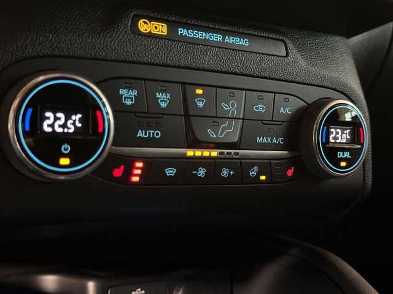 Ford Kuga Titanium+Automatik+AHK+Kamera+Key-Free