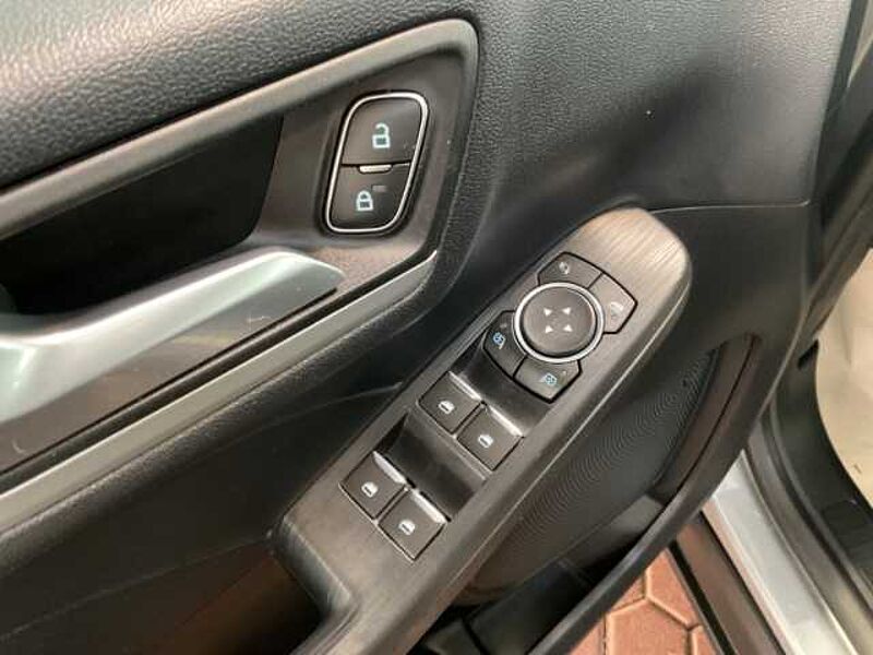 Ford Kuga Plug-In Hybrid Cool & Connect PDC. NAVI. Sitzheizung