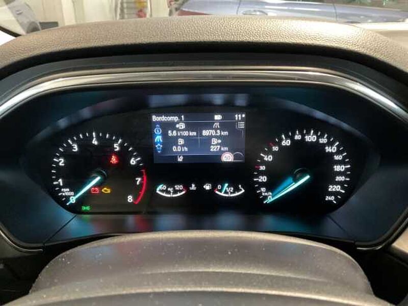 Ford Focus Turnier Titanium RÜCKF. Winter-P. NAVI. PDC