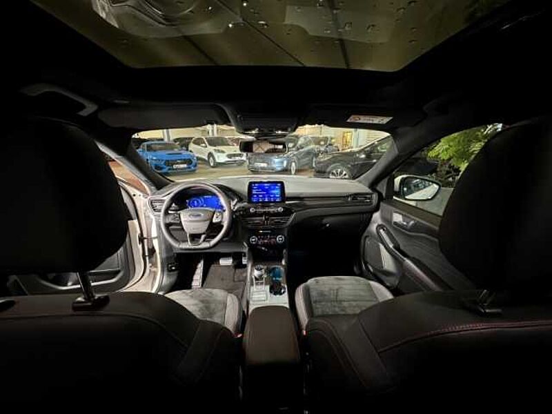 Ford Kuga ST-Line X+Automatik+AHK+Pano+B&O+Key-Free