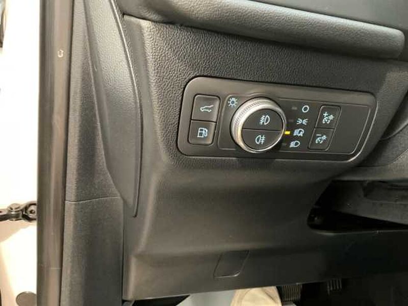 Ford Kuga Plug-In Hybrid Vignale elektr AHK. NAVI. RÜCKF. Winter-P