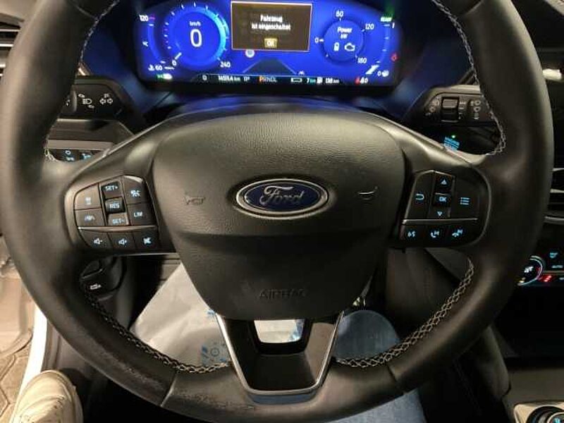 Ford Kuga Plug-In Hybrid Vignale Pano. RÜCKF. NAVI. PDC. Frontkamera