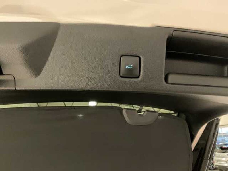 Ford Kuga Plug-In Hybrid Vignale Pano. RÜCKF. NAVI. PDC. Frontkamera