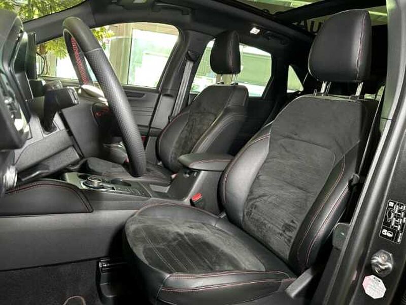 Ford Kuga ST-Line X+Pano+AHK+Head-Up+B&O+Key-Free