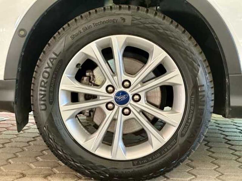 Ford Kuga Titanium+Kamera+Navi+Key-Free+Winter-P.