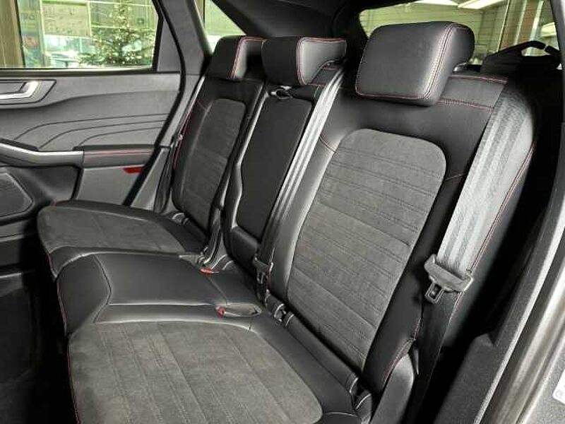 Ford Kuga ST-Line X+Automatik+AHK+B&O+Kamera+Navi