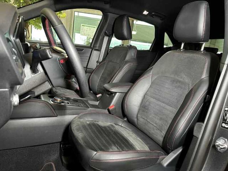 Ford Kuga ST-Line X+Automatik+AHK+B&O+Kamera+Navi