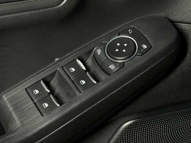 Ford Kuga Titanium X+Automatik+AHK+B&O+Kamera+Navi