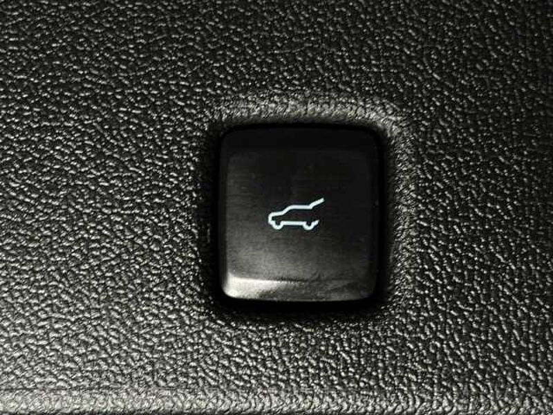 Ford Kuga Titanium X+Automatik+AHK+B&O+Kamera+Navi