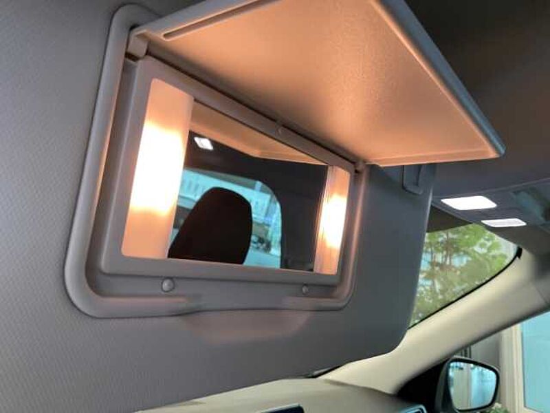 Ford Kuga PHEV Titanium-X+Rückfahrkamera+Sitzheizung PHEV Titanium-X+Rückfahrkamera+Sitzheizung