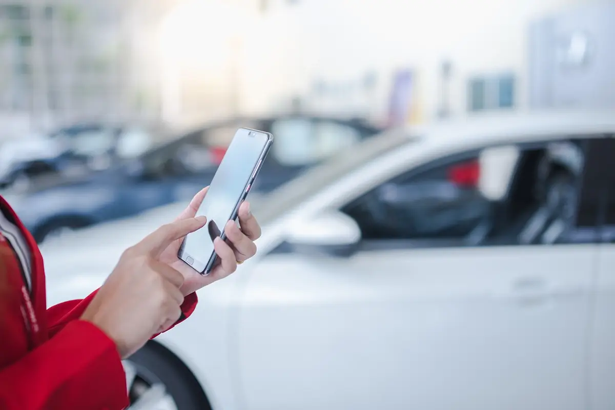 E-Auto wird aufgeladen