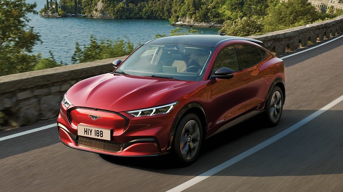 Ford Mustang Mach-E auf der Straße